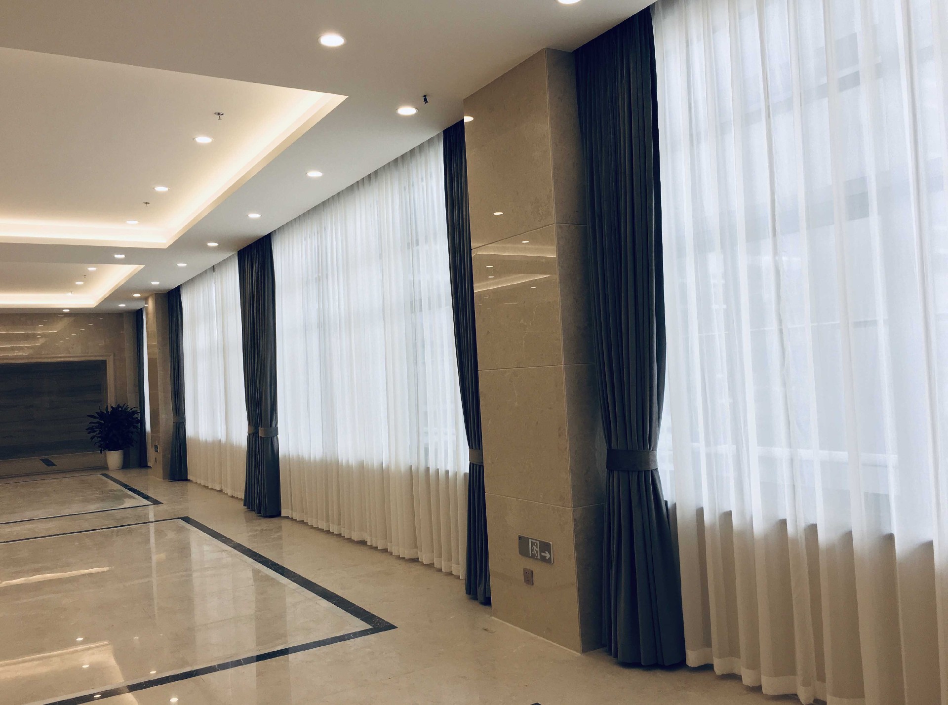 電動(dòng)智能窗簾 電動(dòng)智能窗簾