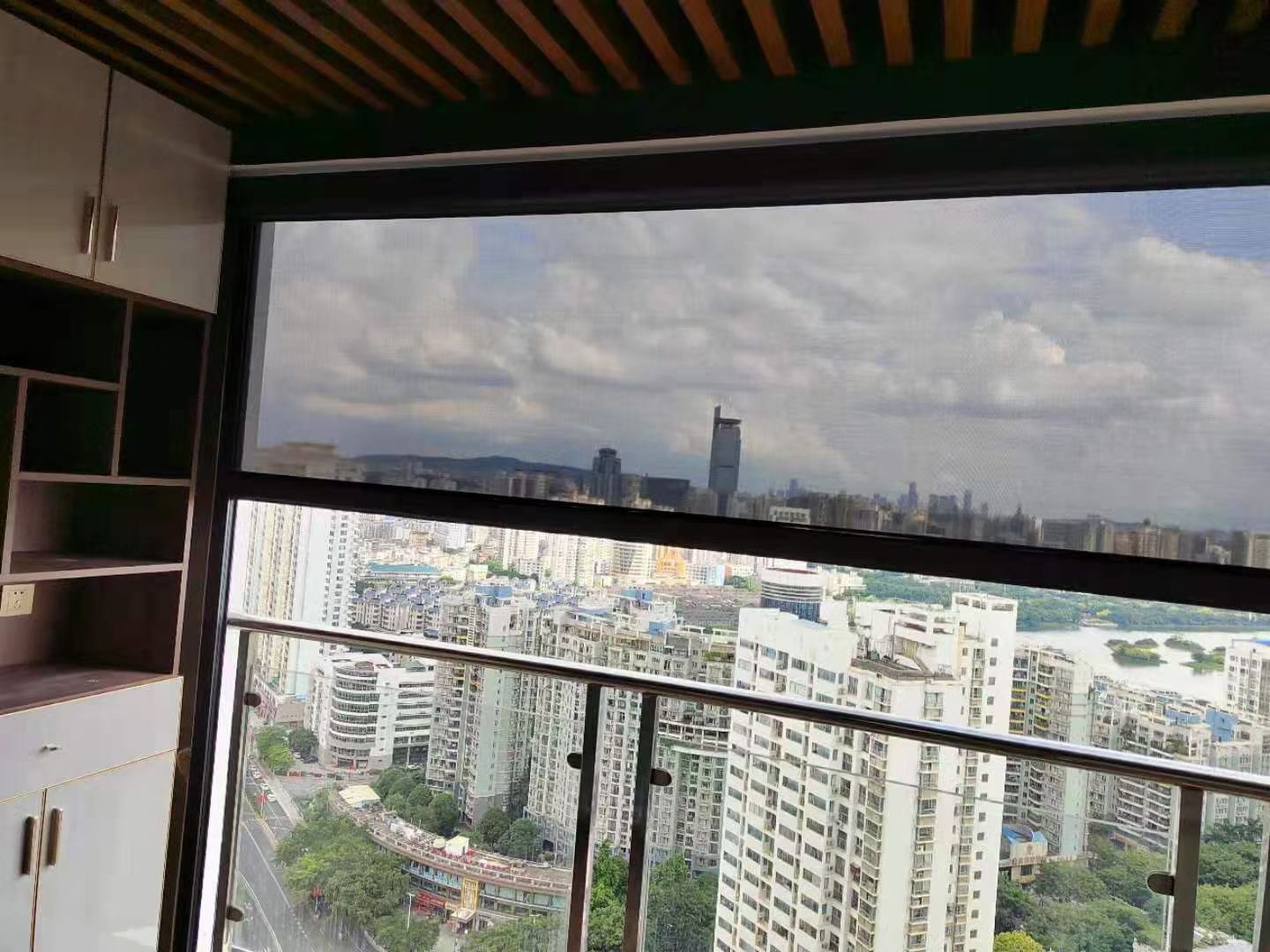 電動(dòng)防風(fēng)卷簾 電動(dòng)防風(fēng)卷簾