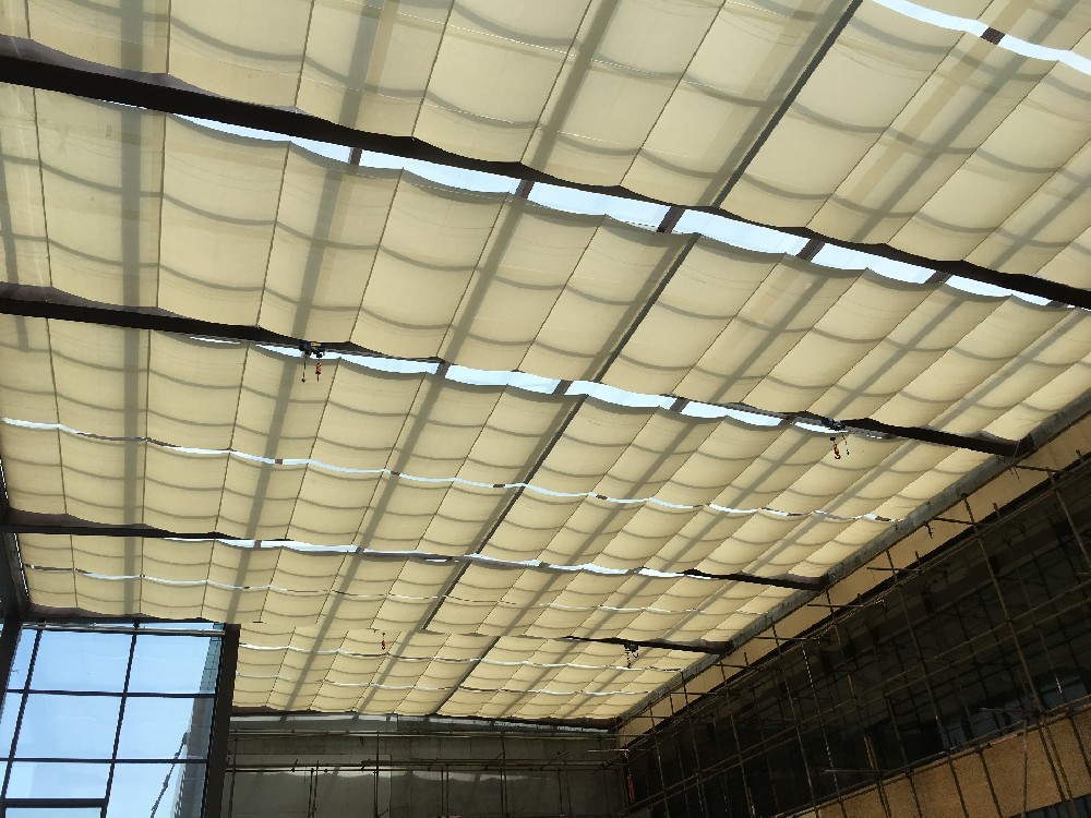 浙江專(zhuān)業(yè)生產(chǎn)銷(xiāo)售電動(dòng)折疊篷，開(kāi)放式陽(yáng)臺(tái)解決辦法，電動(dòng)遮陽(yáng)防雨百葉涼亭，智能蜂巢簾，遮陽(yáng)天幕，F(xiàn)CS折疊式天棚簾,采光頂電動(dòng)遮陽(yáng)簾，電動(dòng)智能防風(fēng)卷簾等遮陽(yáng)周邊智能產(chǎn)品，集設(shè)計(jì)生產(chǎn)，安裝，維護(hù)于一體的智能科技企業(yè)，給您提供更加貼心的量身定制服務(wù)--杭州航城遮陽(yáng)用品有限公司