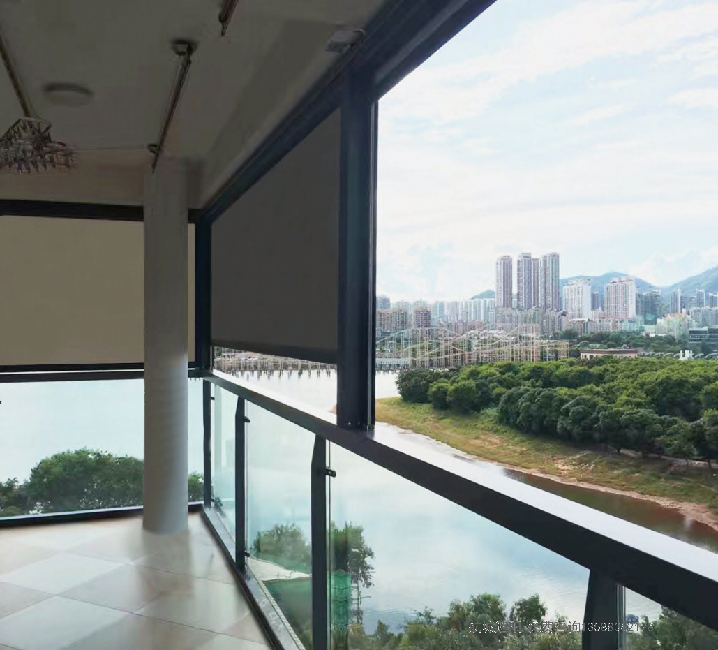 開放陽臺電動防風(fēng)防雨卷簾案例