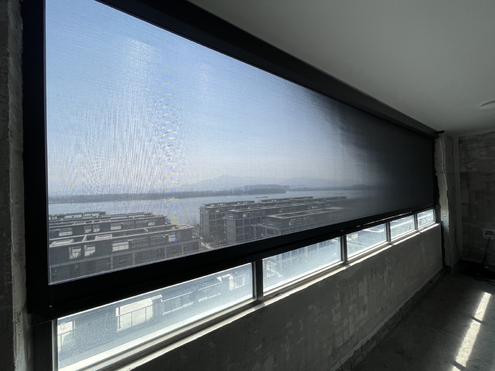 陽光城 西郊半島防風卷簾案例